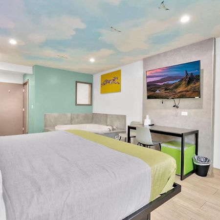 Exclusivo Inn And Suites Lakewood Luaran gambar