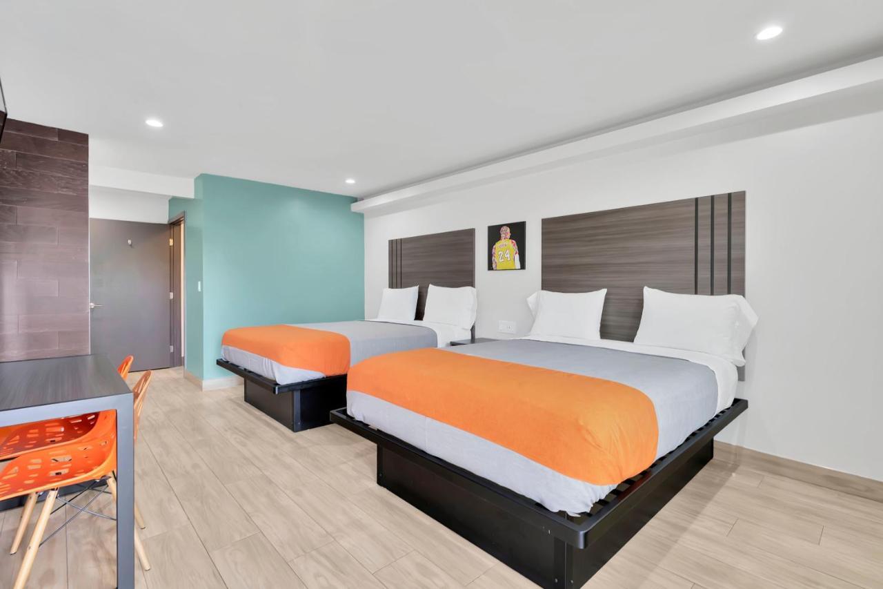 Exclusivo Inn And Suites Lakewood Luaran gambar